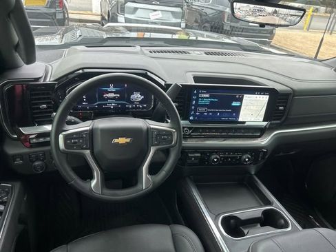 Certified 2025 Chevrolet Silverado 2500 LTZ w/ LTZ Premium Package image 27