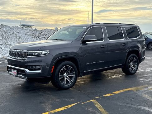 Used 2022 Jeep Grand Wagoneer Series I image 5