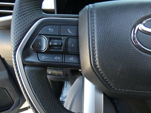 Used 2025 Toyota Tundra Limited image 82