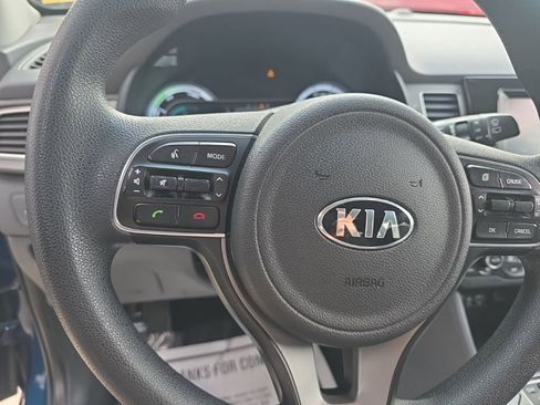 Used 2019 Kia Niro LX image 11