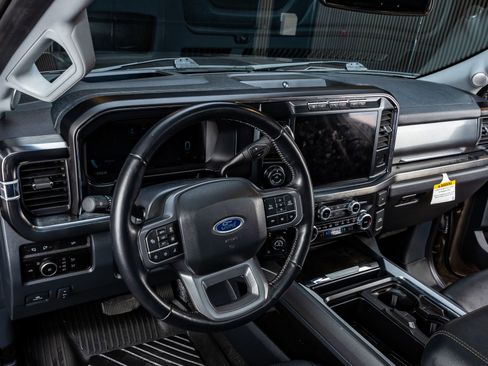 Used 2023 Ford F250 Lariat w/ Lariat Ultimate Package image 16