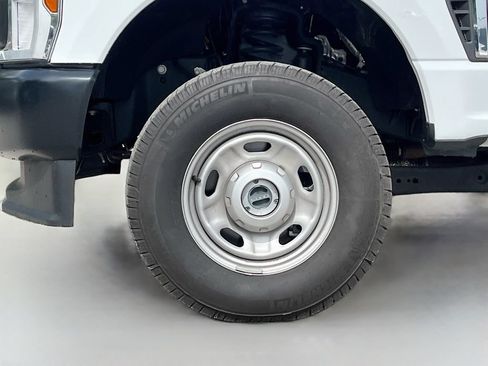Used 2024 Ford F250 XL AWD/4WD image 24
