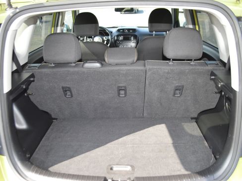 Used 2015 Kia Soul + FWD image 21