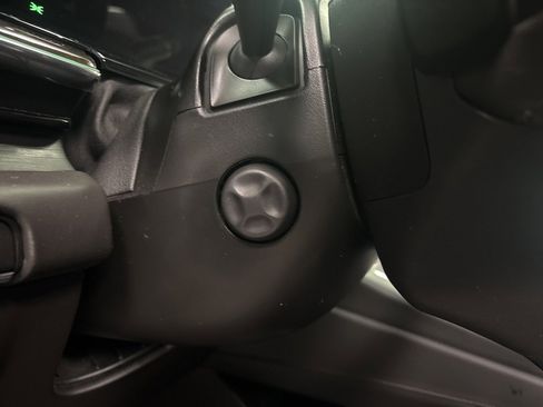 Used 2024 Cadillac Escalade Sport Platinum image 15