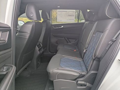 New 2026 Volkswagen Atlas Cross Sport SEL Premium R-Line AWD/4WD image 15