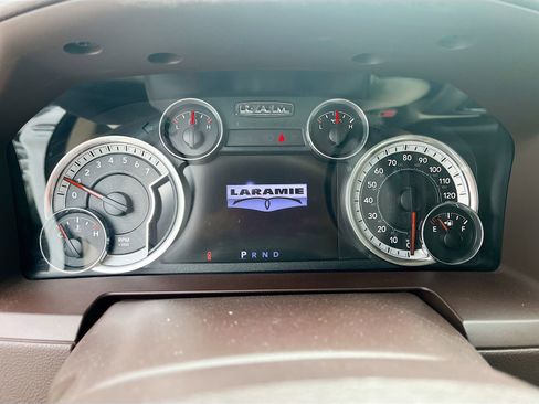 Used 2016 RAM 1500 Laramie w/ Convenience Group image 12