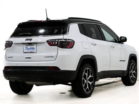 Used 2025 Jeep Compass Limited AWD/4WD image 6