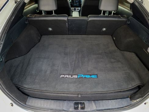 Used 2017 Toyota Prius Prime Premium image 55