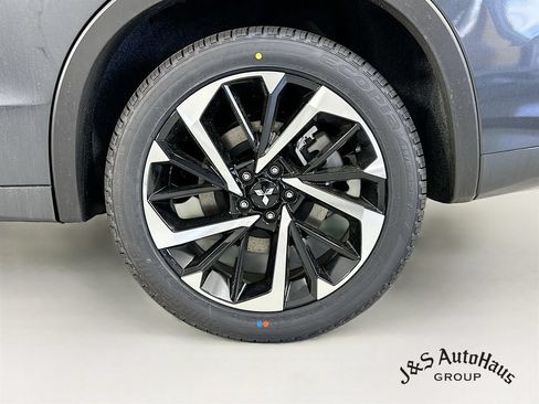 Used 2024 Mitsubishi Outlander SEL Black Edition AWD/4WD image 38
