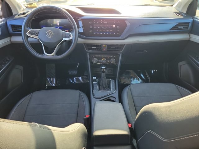 Certified 2024 Volkswagen Taos SE FWD image 12