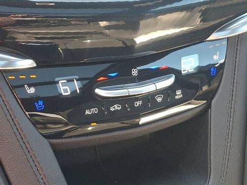 Certified 2024 Cadillac XT6 Sport w/ LPO, Floor Liner Package AWD/4WD image 18