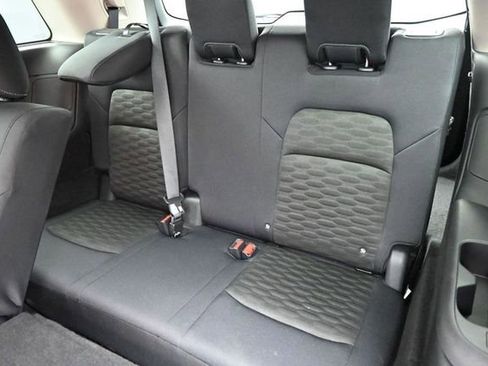 Used 2024 Nissan Pathfinder SV AWD/4WD image 19