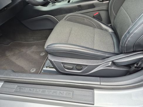 Used 2025 Ford Mustang Coupe RWD image 12