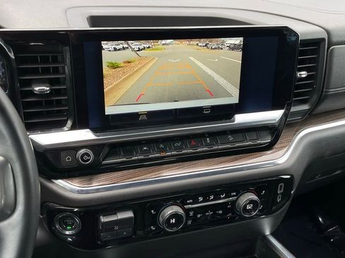 Used 2024 Chevrolet Silverado 1500 LT Trail Boss w/ Protection Package image 18