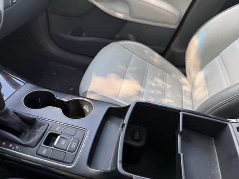 Used 2019 Kia Sorento SX FWD image 18