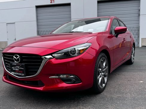 Used 2018 MAZDA MAZDA3 Grand Touring FWD image 28