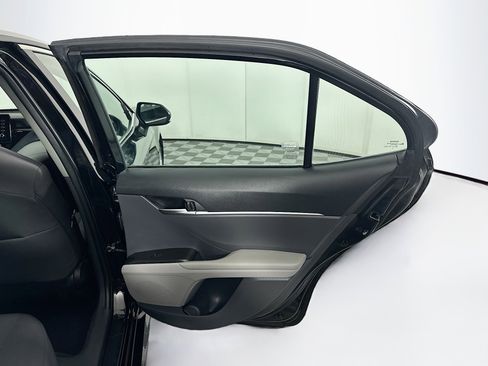 Used 2023 Toyota Camry LE image 27