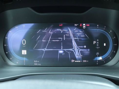 Used 2025 Volvo XC40 B5 Core image 27