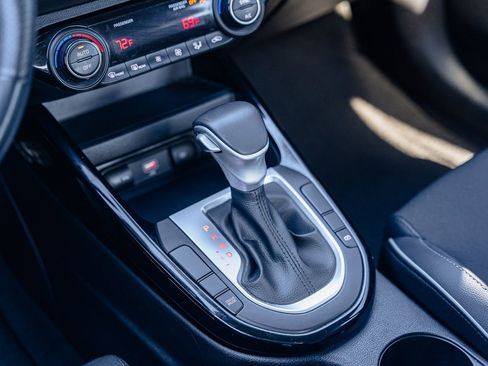 Used 2023 Kia Forte GT-Line image 27