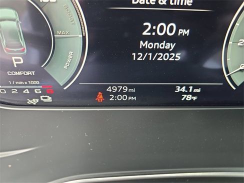 Used 2025 Audi Q5 e Premium image 28