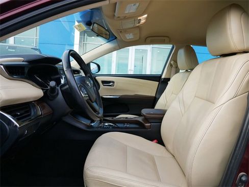 Used 2013 Toyota Avalon XLE image 7