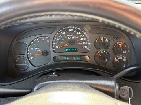 Used 2004 Chevrolet Silverado 1500 4x4 Regular Cab w/ Light Duty Power Package image 16