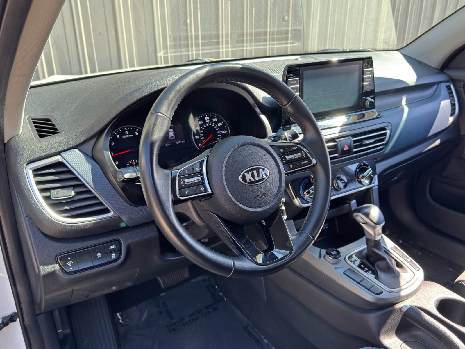 Used 2021 Kia Seltos S FWD image 12