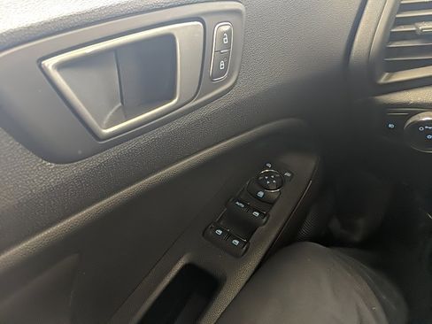 Certified 2022 Ford EcoSport SE w/ SE Convenience Package image 25