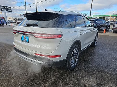 Used 2024 Lincoln Corsair Reserve w/ Equipment Group 201A image 6