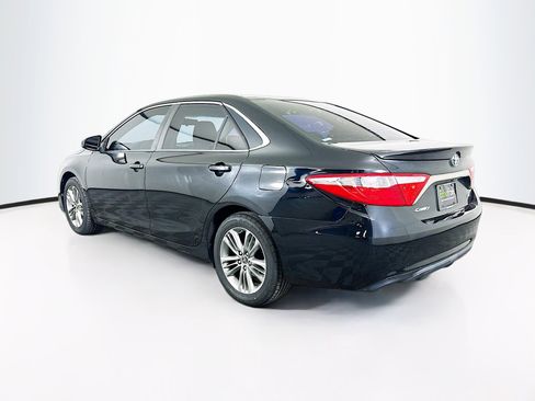 Used 2016 Toyota Camry SE image 5
