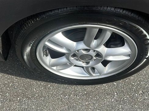 Used 2013 MINI Cooper Clubman FWD image 15