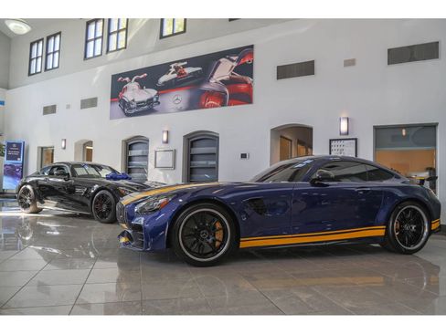 Used 2024 BMW M4 Coupe w/ Executive Package RWD image 35