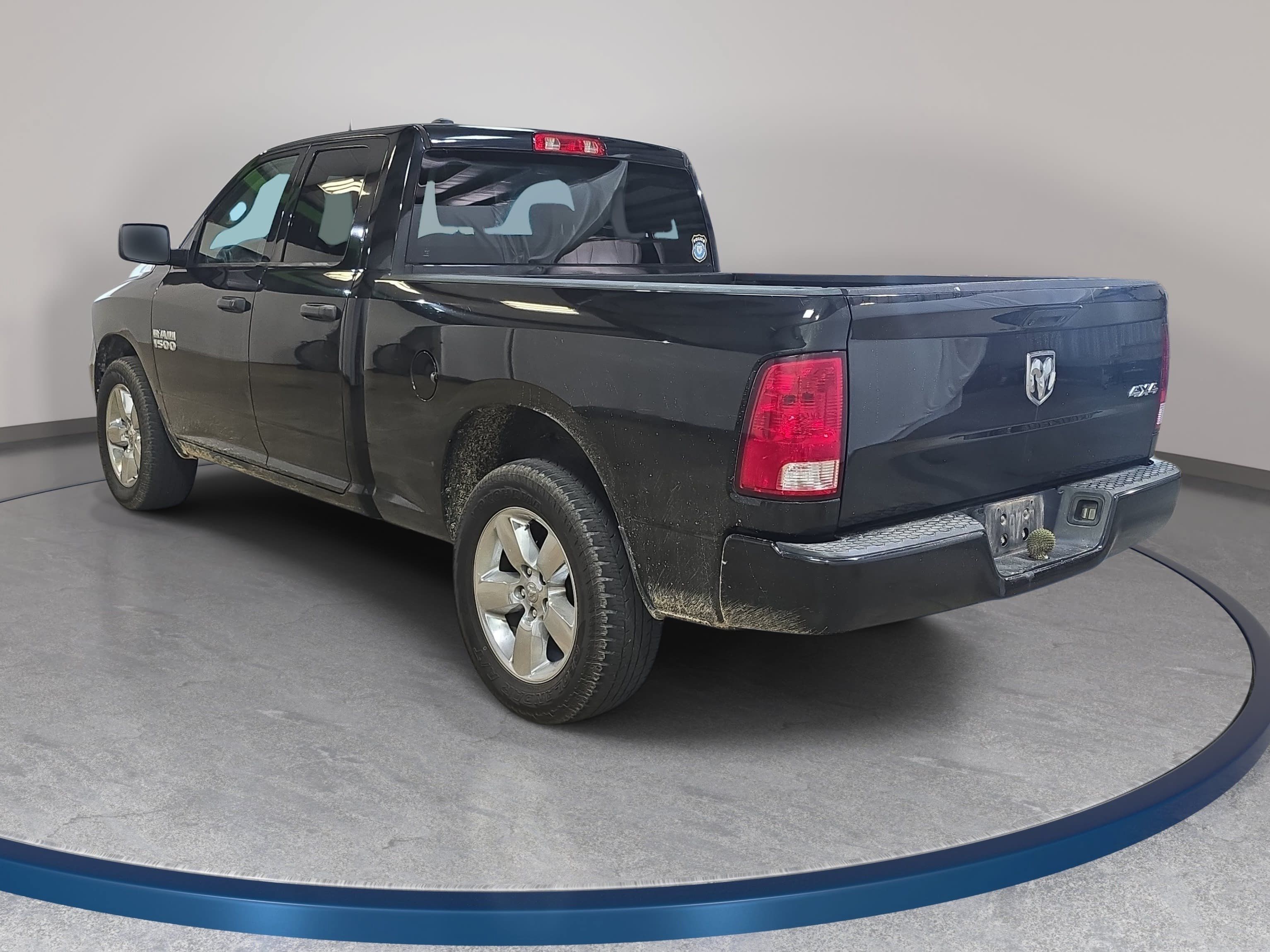 Used 2018 RAM 1500 Express w/ Express Value Package AWD/4WD image 8