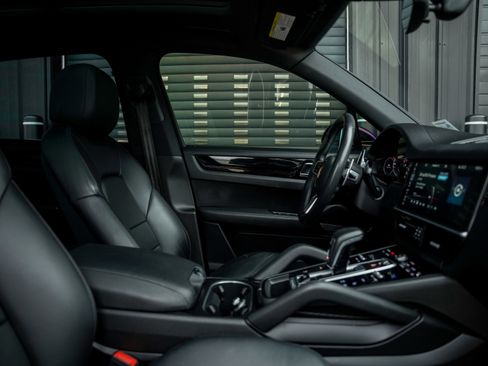 Certified 2019 Porsche Cayenne image 30