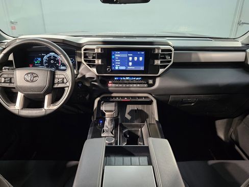 Certified 2025 Toyota Sequoia SR5 image 10