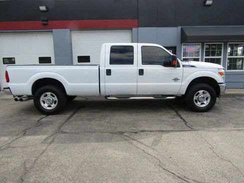 Used 2016 Ford F250 XLT AWD/4WD image 2