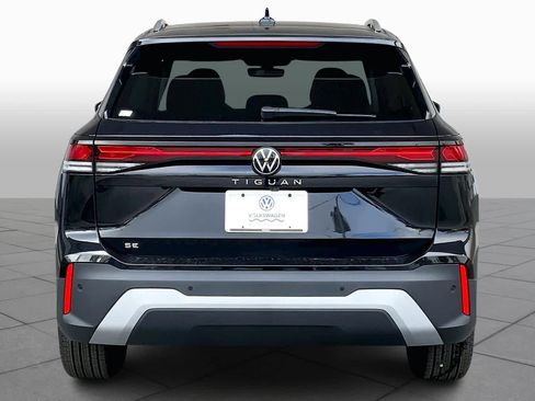 New 2026 Volkswagen Tiguan SE image 4