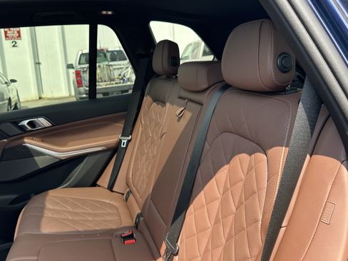 Used 2025 BMW X5 M60i AWD/4WD image 32