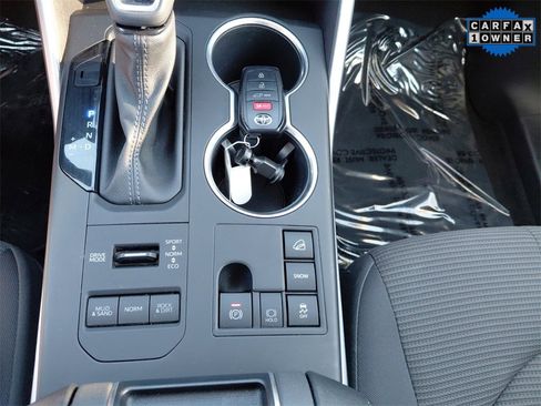 Used 2024 Toyota Highlander LE image 37