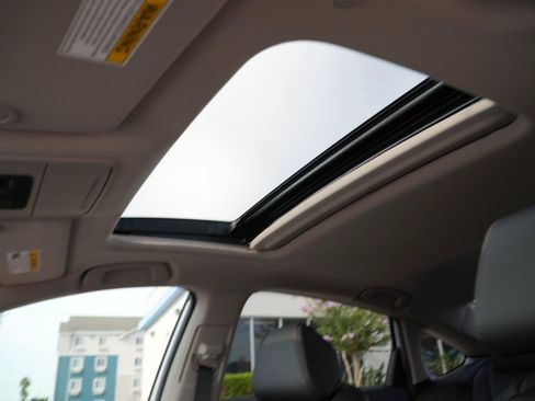 Used 2025 Honda Accord Touring image 17