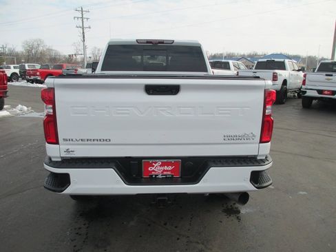 Used 2022 Chevrolet Silverado 2500 High Country image 5