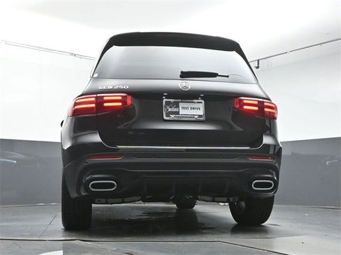 Used 2025 Mercedes-Benz GLB 250 GLB 250 image 38