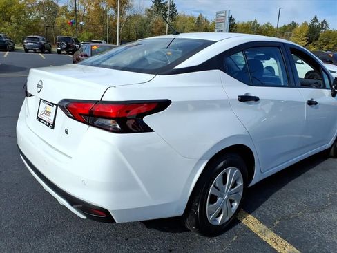 Used 2025 Nissan Versa S image 5