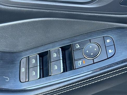 Used 2022 Nissan Rogue SL w/ SL Premium Package image 12