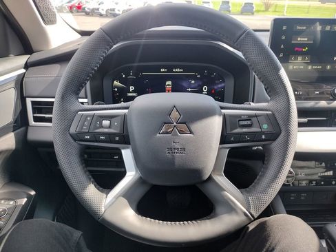 New 2026 Mitsubishi Outlander SE AWD/4WD image 7