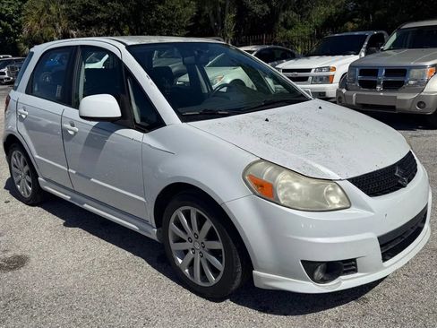 Used 2011 Suzuki SX4 Sportback FWD image 4