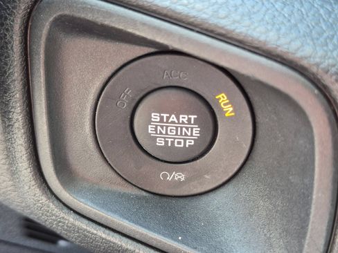 Used 2024 Jeep Wrangler Unlimited Sport AWD/4WD image 18
