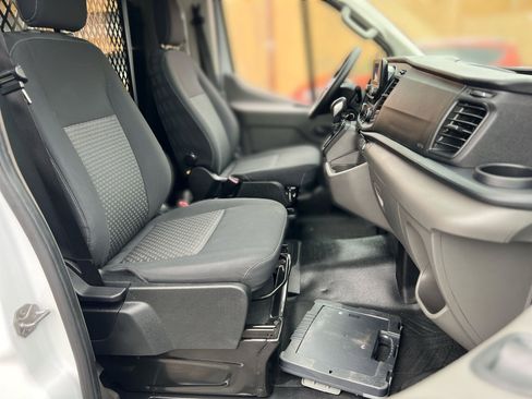 Used 2024 Ford Transit 250 Low Roof w/ Exterior Upgrade Package image 24