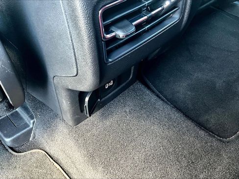 Used 2024 Lincoln Corsair Grand Touring image 32