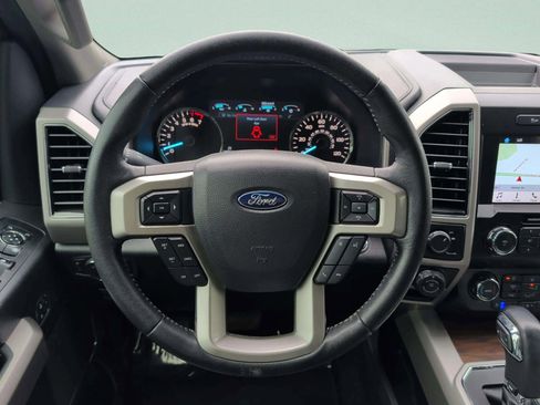 Used 2019 Ford F150 Lariat w/ Trailer Tow Package RWD image 15